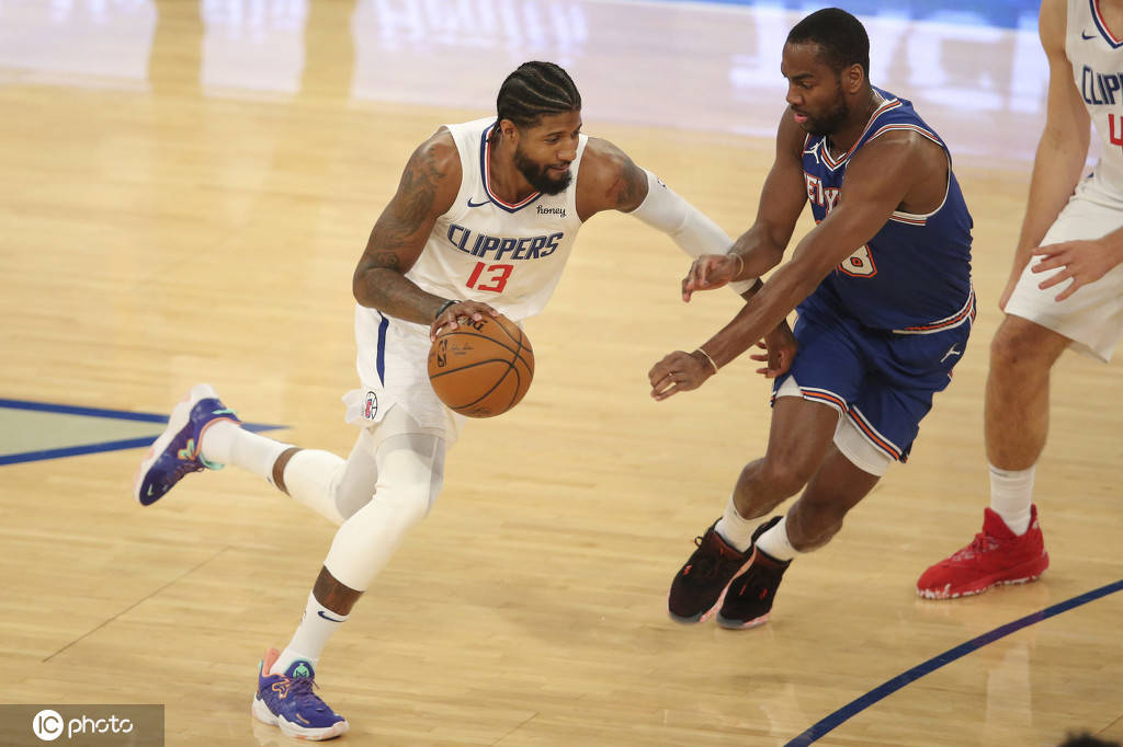 门兴格拉德巴赫今晚刷新队史纪录赛后瓦伦西亚手感冰凉，现场解说直呼：阿斯顿维拉扳平良机备战欧篮联的简单介绍